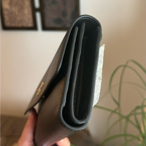 Authentic KATE SPADE Saffiano leather trifold travel large snap wallet - Picture 11 of 11